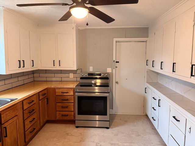 2038 N Weller Avenue, Springfield, MO 65803