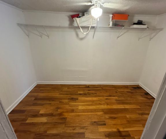 2038 N Weller Avenue, Springfield, MO 65803