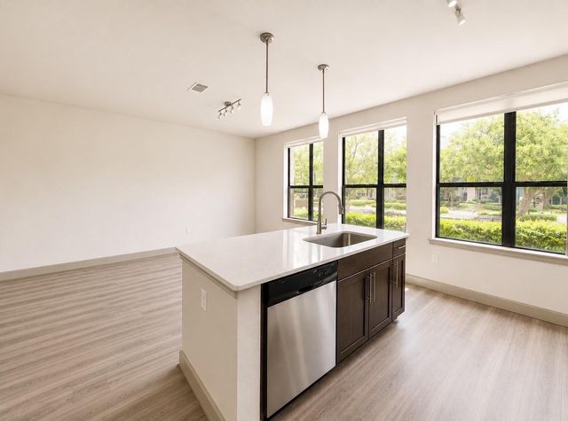 3788 Richmond Avenue 1433, Houston, TX 77046