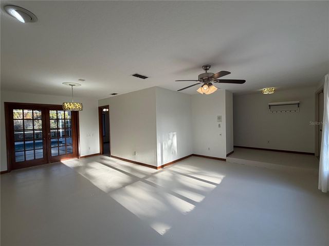 7255 18TH STREET NE, St Petersburg, FL 33702