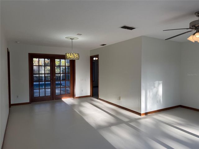 7255 18TH STREET NE, St Petersburg, FL 33702