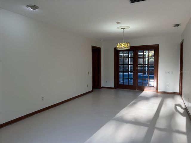 7255 18TH STREET NE, St Petersburg, FL 33702