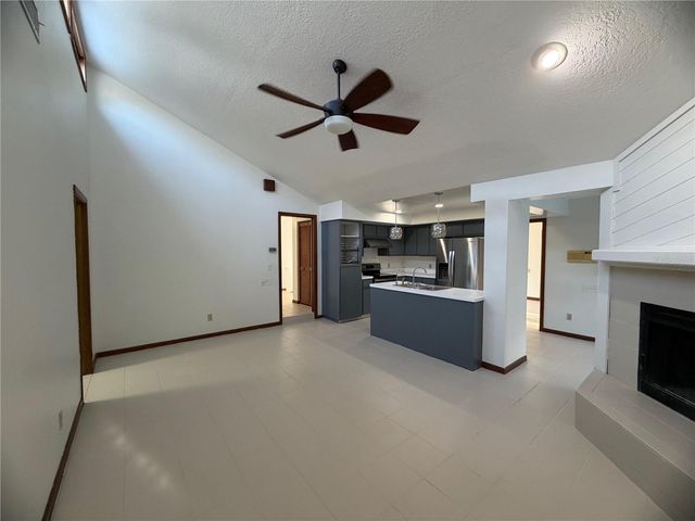 7255 18TH STREET NE, St Petersburg, FL 33702