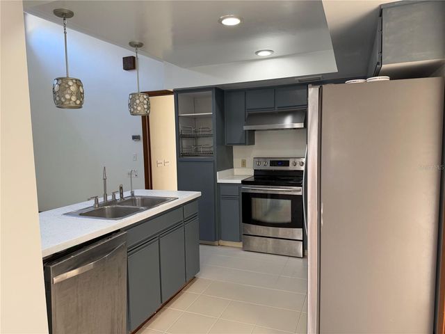 7255 18TH STREET NE, St Petersburg, FL 33702