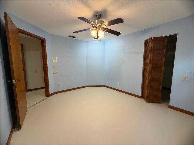 7255 18TH STREET NE, St Petersburg, FL 33702