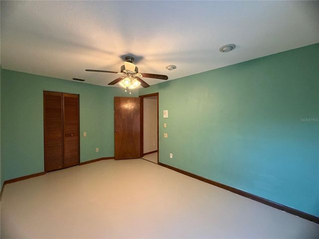 7255 18TH STREET NE, St Petersburg, FL 33702