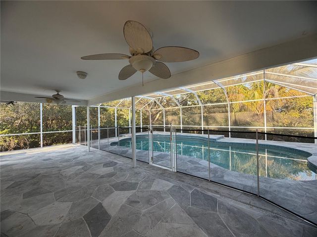 7255 18TH STREET NE, St Petersburg, FL 33702