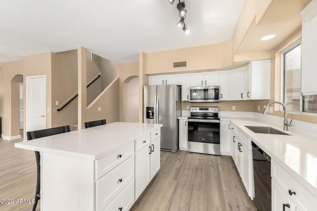 18601 N 16TH Place, Phoenix, AZ 85024