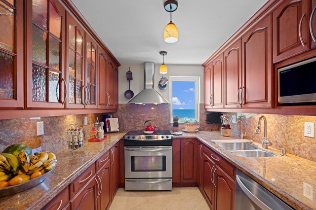 3301 S OCEAN Boulevard 109, Highland Beach, FL 33487