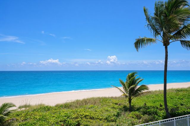 3301 S OCEAN Boulevard 109, Highland Beach, FL 33487