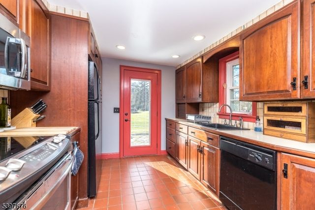 23 Musconetcong St, Pohatcong Twp., NJ 08865