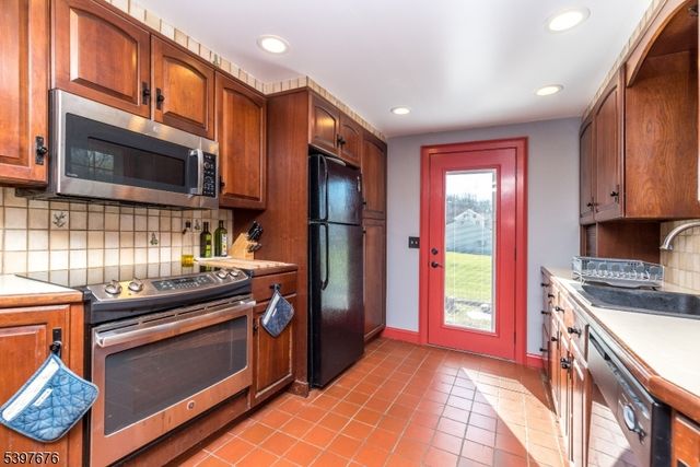 23 Musconetcong St, Pohatcong Twp., NJ 08865