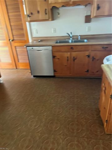 3002 Butternut DR, Hampton, VA 23666
