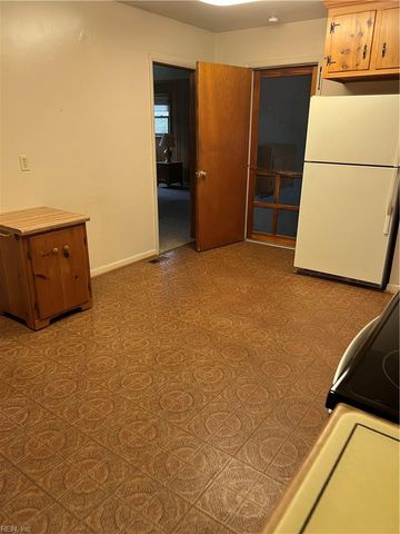 3002 Butternut DR, Hampton, VA 23666