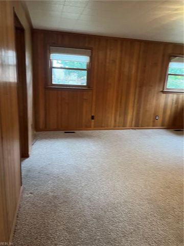 3002 Butternut DR, Hampton, VA 23666