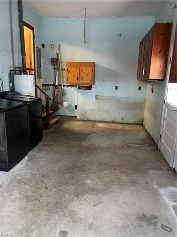 3002 Butternut DR, Hampton, VA 23666