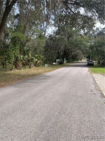 1541 NW 21st Street, Crystal River, FL 34428