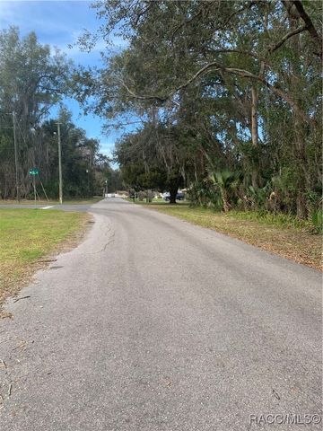 1541 NW 21st Street, Crystal River, FL 34428