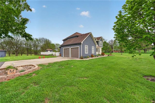 905 Florence Avenue, Raymore, MO 64083