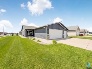 9301 W Colton St, Sioux Falls, SD 57106