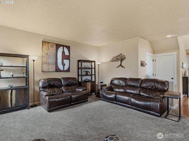 2746 NW Kent Street, Camas, WA 98607