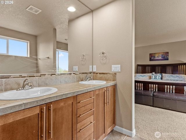 2746 NW Kent Street, Camas, WA 98607