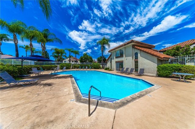 23345 La Crescenta, Mission Viejo, CA 92691