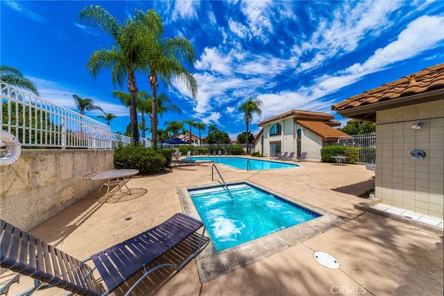 23345 La Crescenta, Mission Viejo, CA 92691