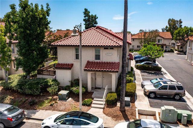 23345 La Crescenta, Mission Viejo, CA 92691