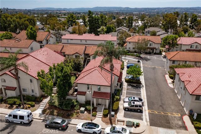 23345 La Crescenta, Mission Viejo, CA 92691