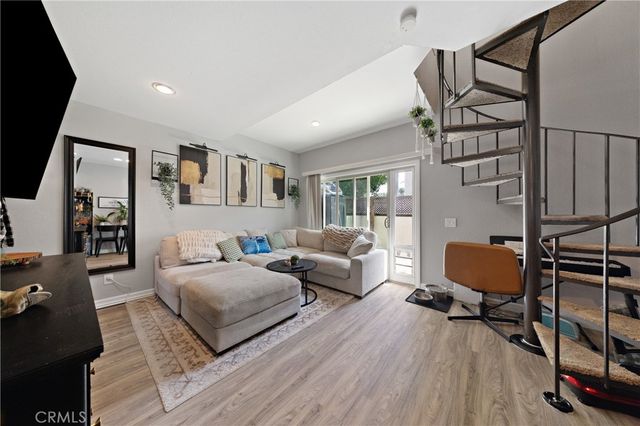 23345 La Crescenta, Mission Viejo, CA 92691
