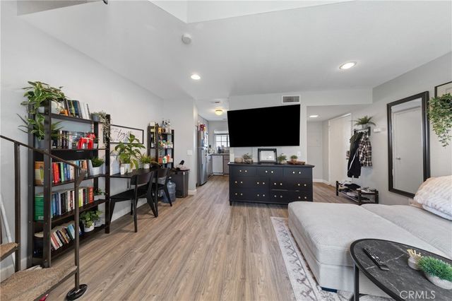 23345 La Crescenta, Mission Viejo, CA 92691