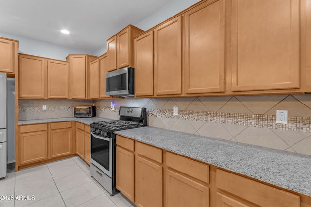 7913 S 41ST Drive, Laveen, AZ 85339