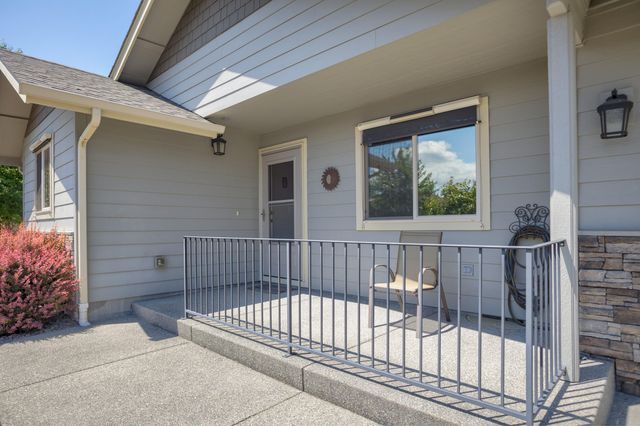 1820 SW I Street, Grants Pass, OR 97526