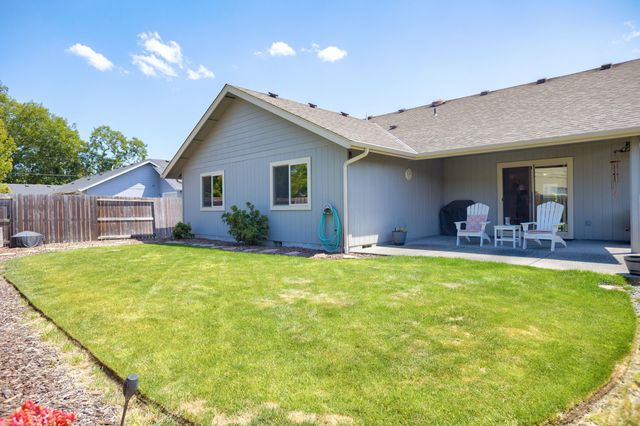 1820 SW I Street, Grants Pass, OR 97526