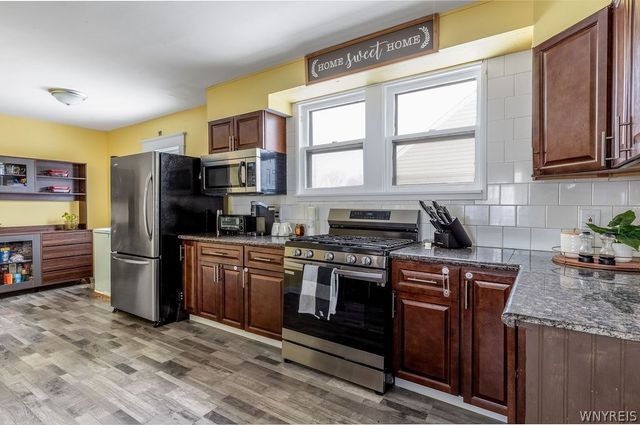 502 West Hazeltine Avenue, Tonawanda, NY 14217