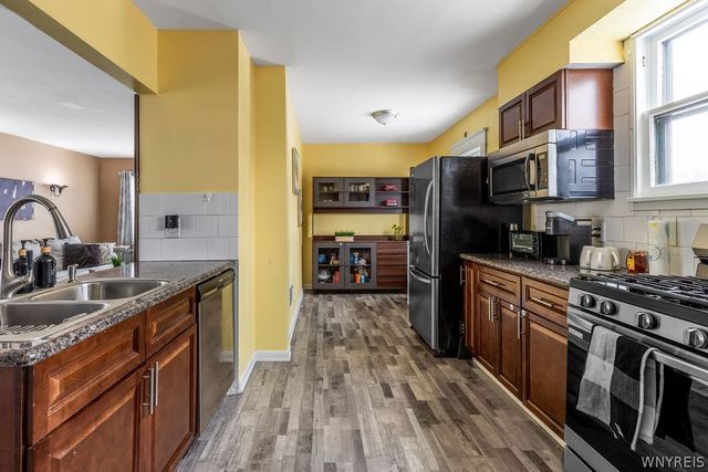 502 West Hazeltine Avenue, Tonawanda, NY 14217