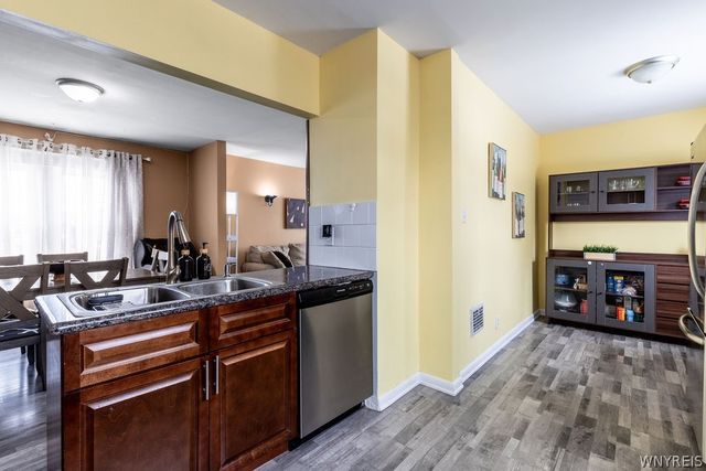 502 West Hazeltine Avenue, Tonawanda, NY 14217