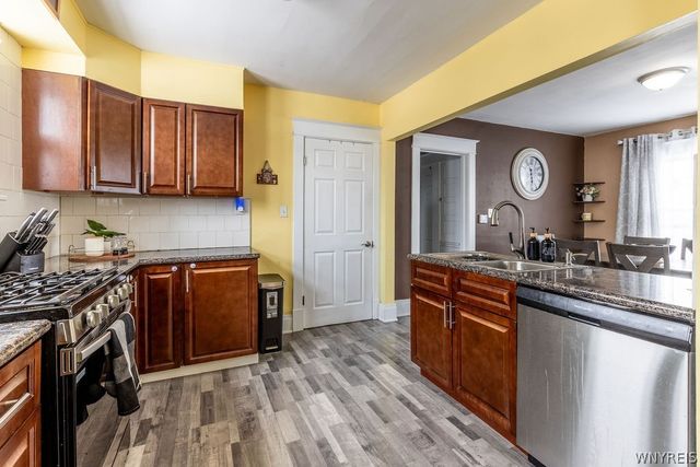 502 West Hazeltine Avenue, Tonawanda, NY 14217