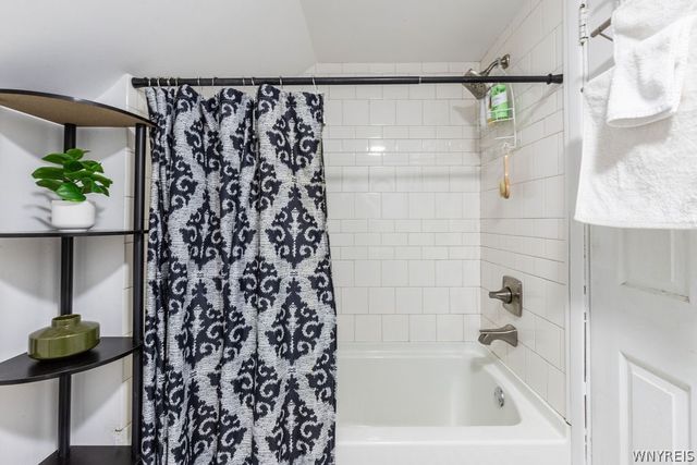 502 West Hazeltine Avenue, Tonawanda, NY 14217