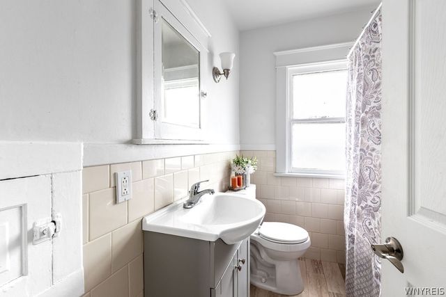 502 West Hazeltine Avenue, Tonawanda, NY 14217