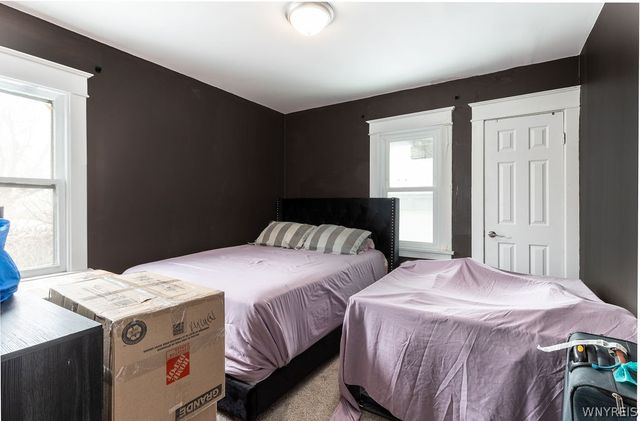 502 West Hazeltine Avenue, Tonawanda, NY 14217