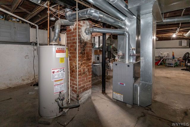 502 West Hazeltine Avenue, Tonawanda, NY 14217