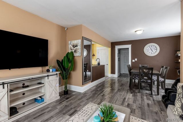 502 West Hazeltine Avenue, Tonawanda, NY 14217