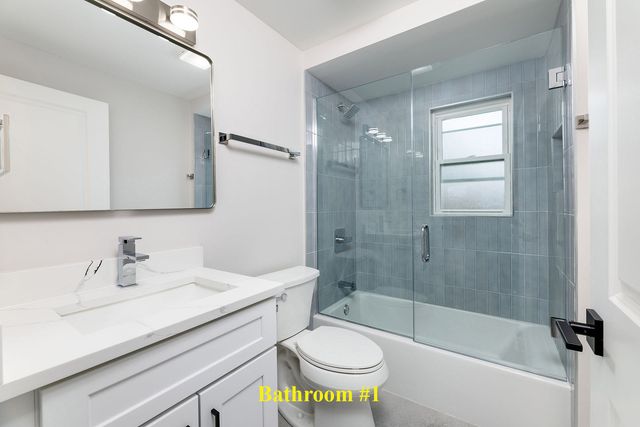 8110 Lockwood Avenue, Burbank, IL 60459