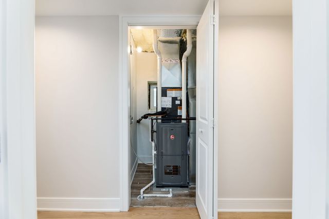 8110 Lockwood Avenue, Burbank, IL 60459