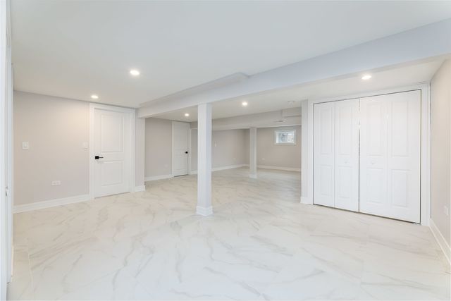 8110 Lockwood Avenue, Burbank, IL 60459