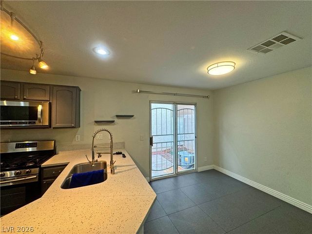 9947 Fragile Fields Street, Las Vegas, NV 89183