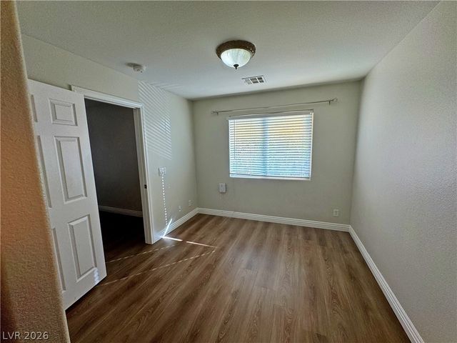 9947 Fragile Fields Street, Las Vegas, NV 89183