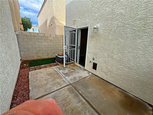 9947 Fragile Fields Street, Las Vegas, NV 89183